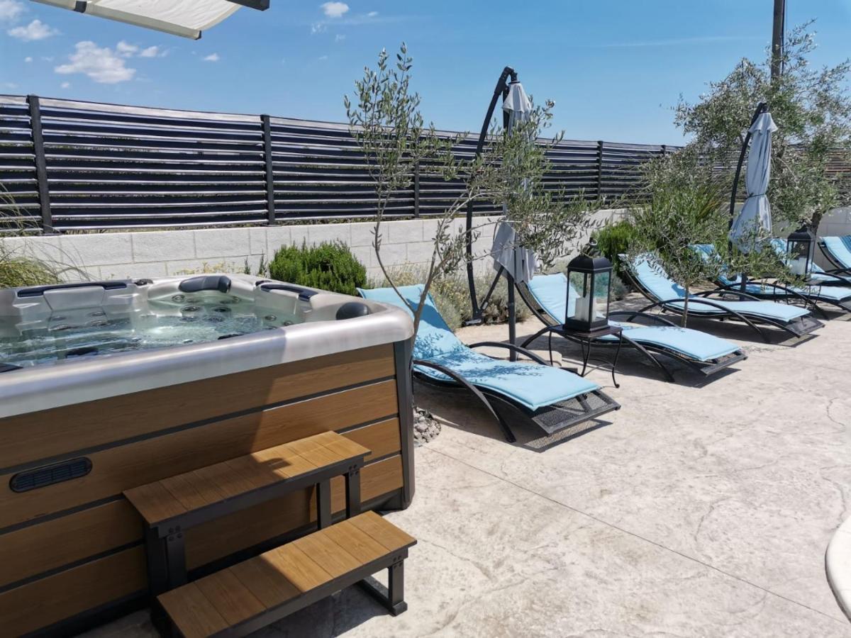 טרוגיר Deluxe Apartman Porto מראה חיצוני תמונה