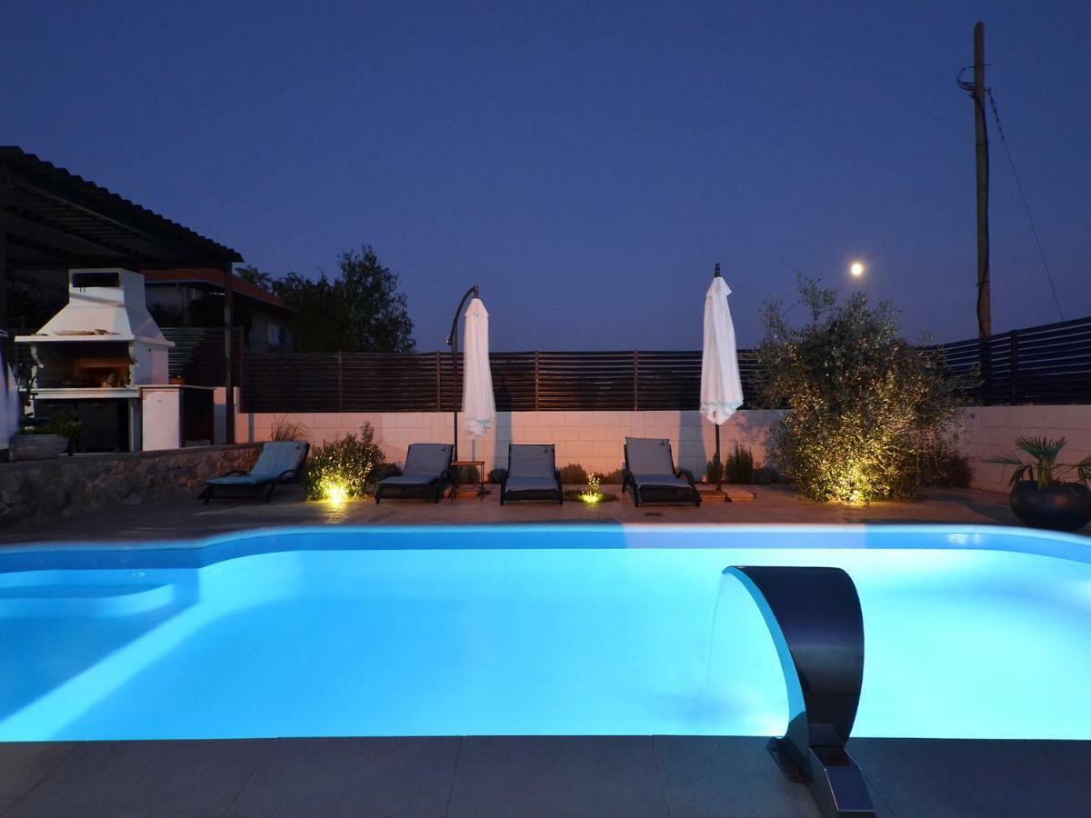 טרוגיר Deluxe Apartman Porto מראה חיצוני תמונה