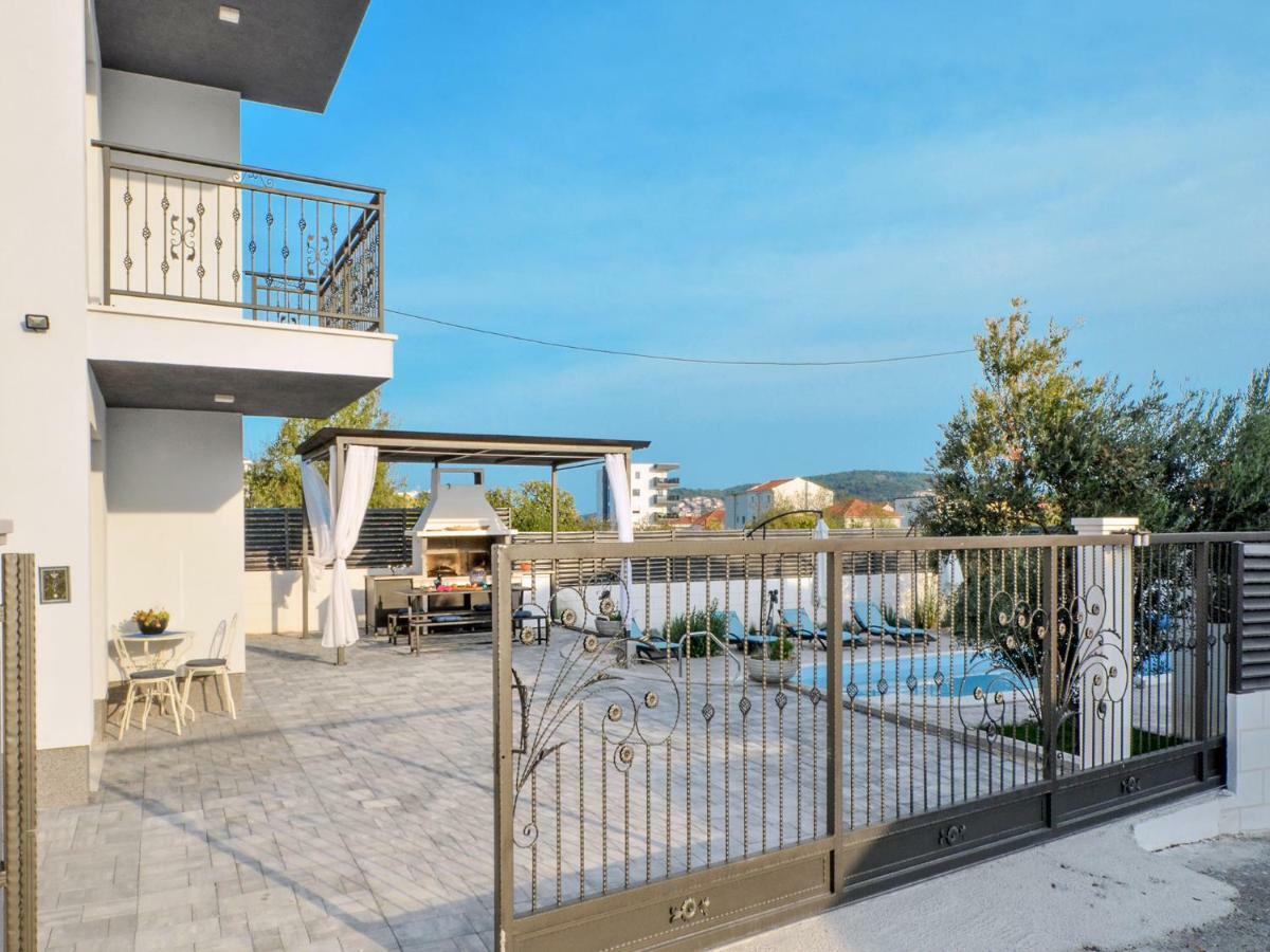 טרוגיר Deluxe Apartman Porto מראה חיצוני תמונה